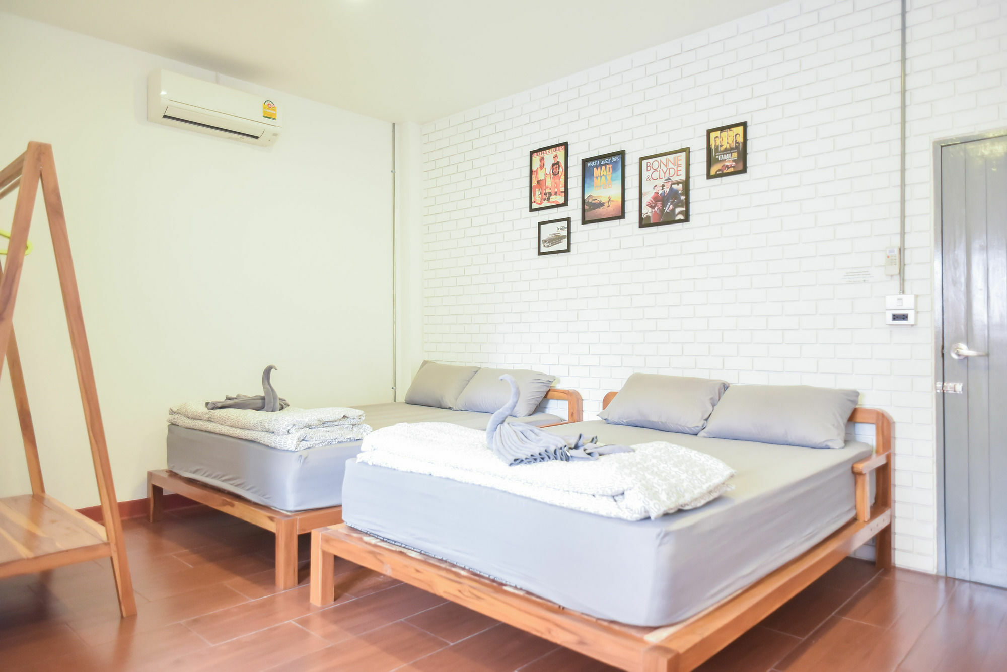 Hotel The Garage Chiang Rai Zewnętrze zdjęcie