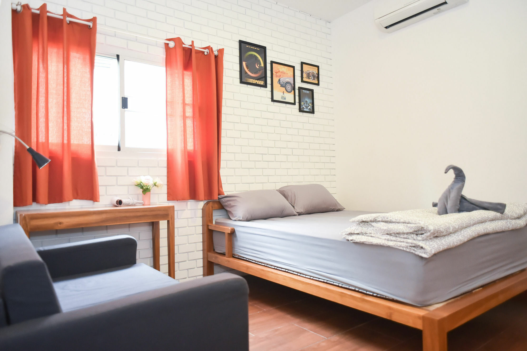 Hotel The Garage Chiang Rai Zewnętrze zdjęcie