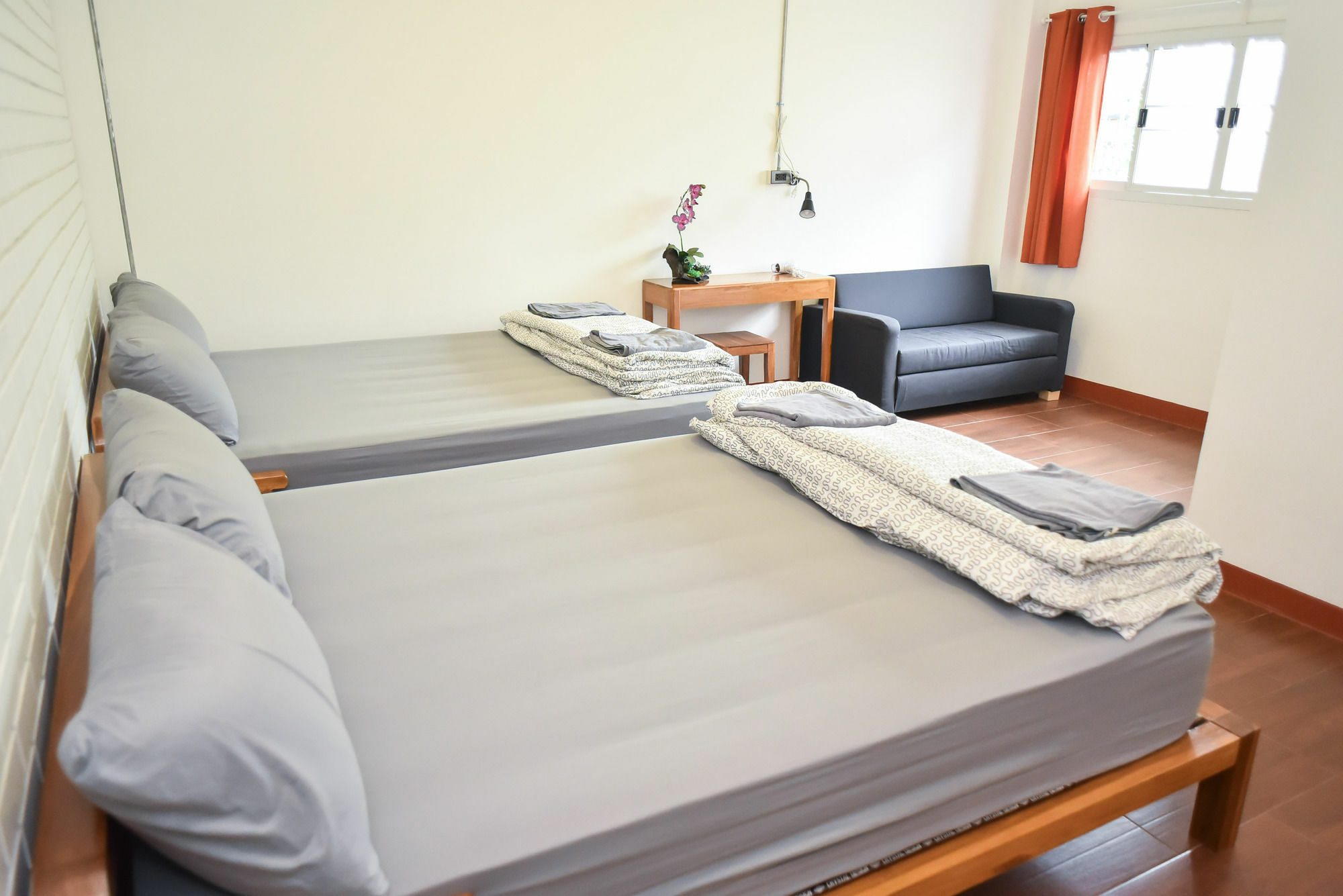 Hotel The Garage Chiang Rai Zewnętrze zdjęcie